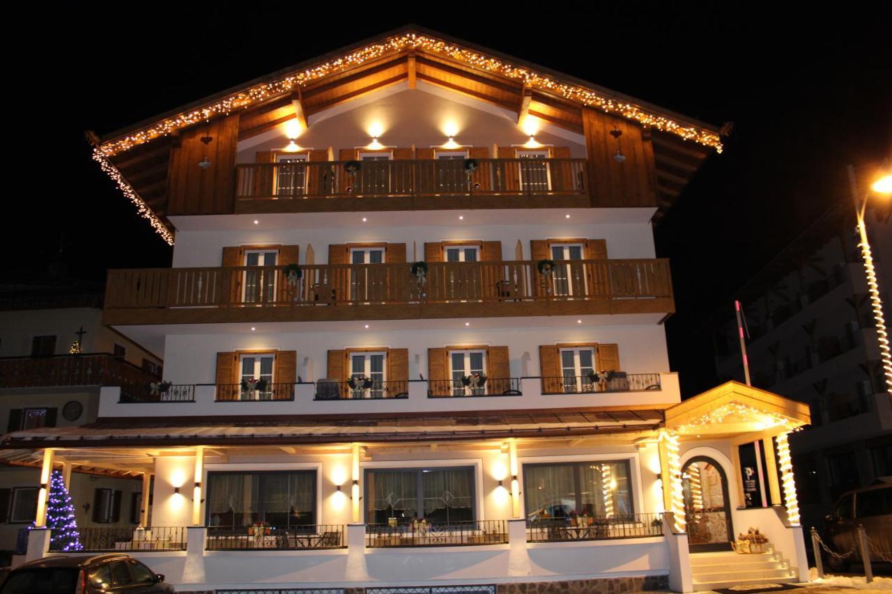 Hotel Villa Cima Undici Pozza di Fassa Exterior foto